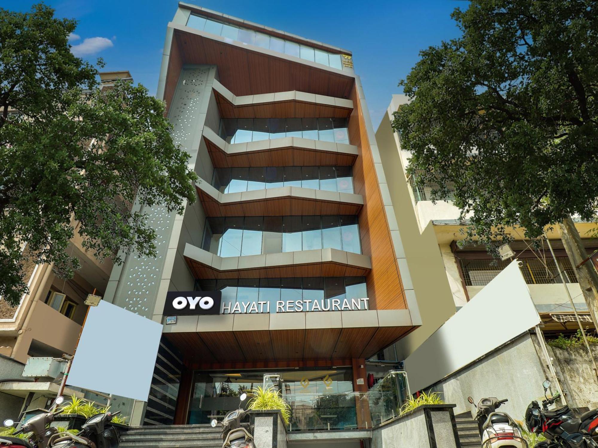 Super Townhouse Rcc Lamps Hotell Visakhapatnam Exteriör bild